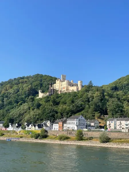Romantischer Rhein zwischen Bonn und Koblenz