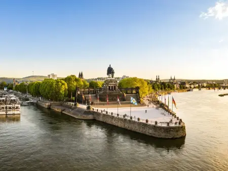 Deutsches Eck in Koblenz am Zusammenfluss von Rhein und Mosel