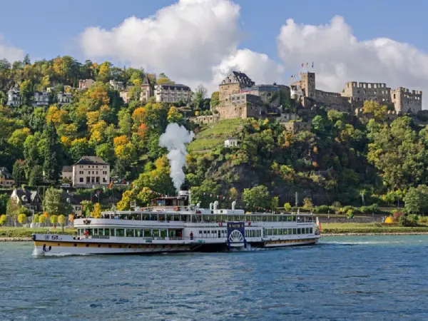 Romantischer Rhein zwischen Bonn und Koblenz